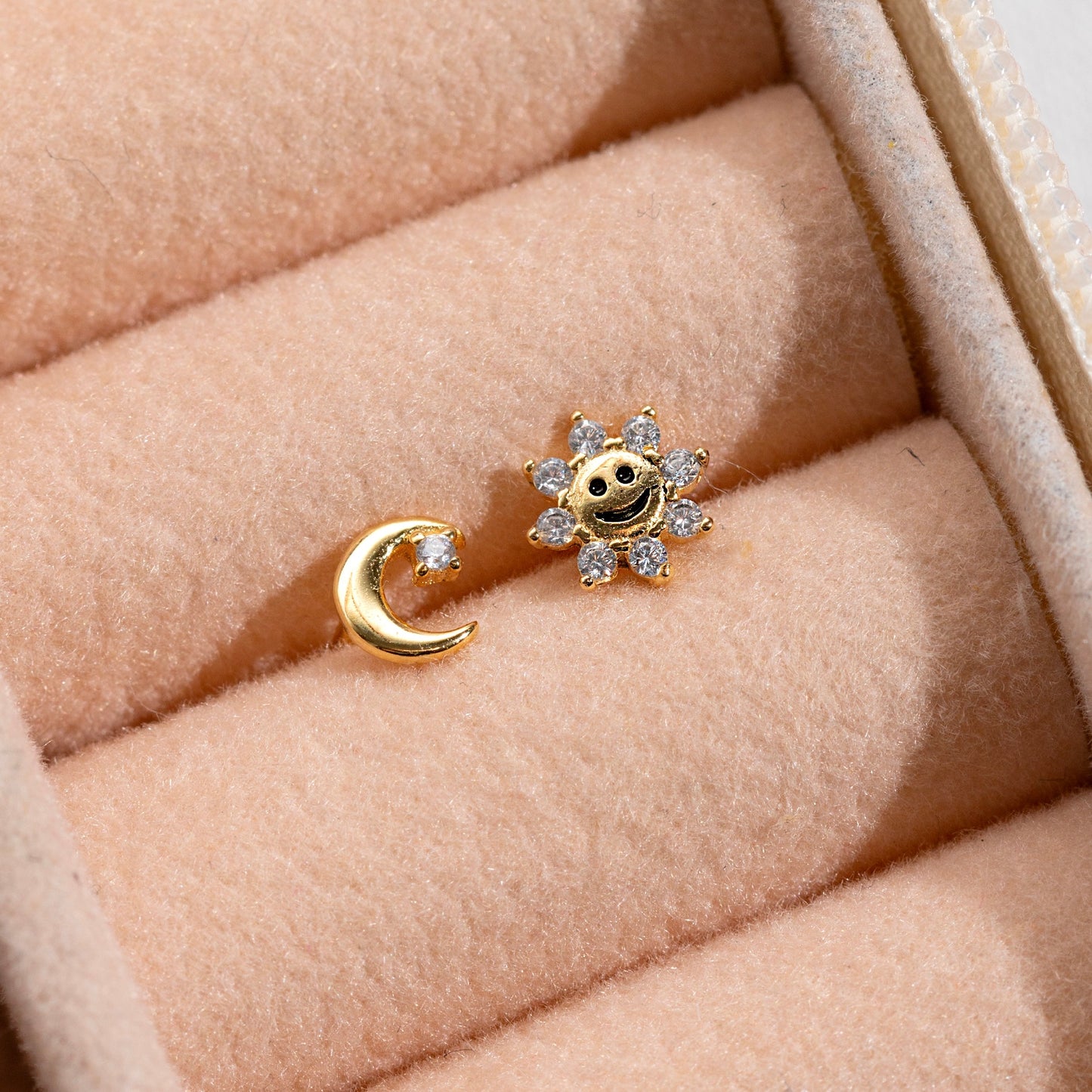 Aretes Sol y Luna