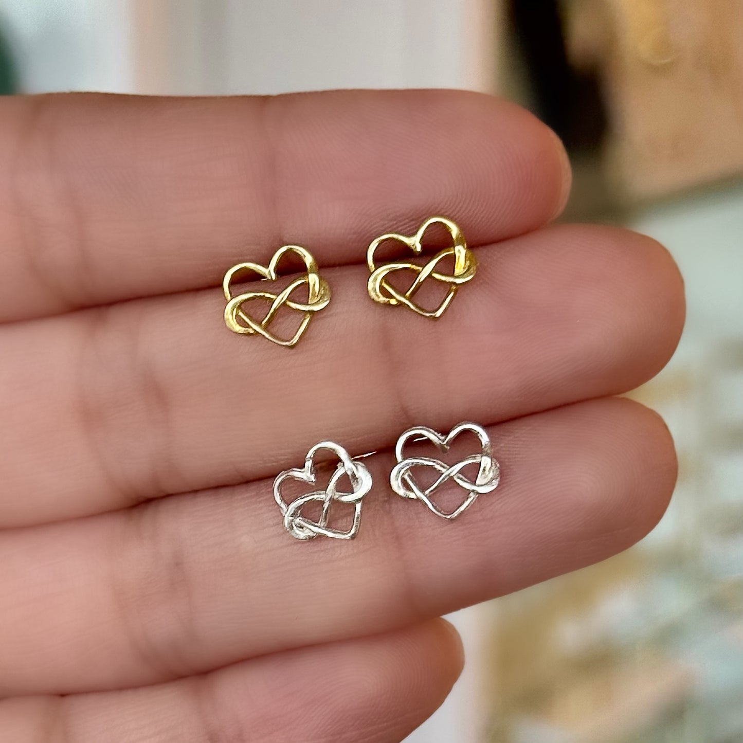 Aretes Corazón Infinito ❤