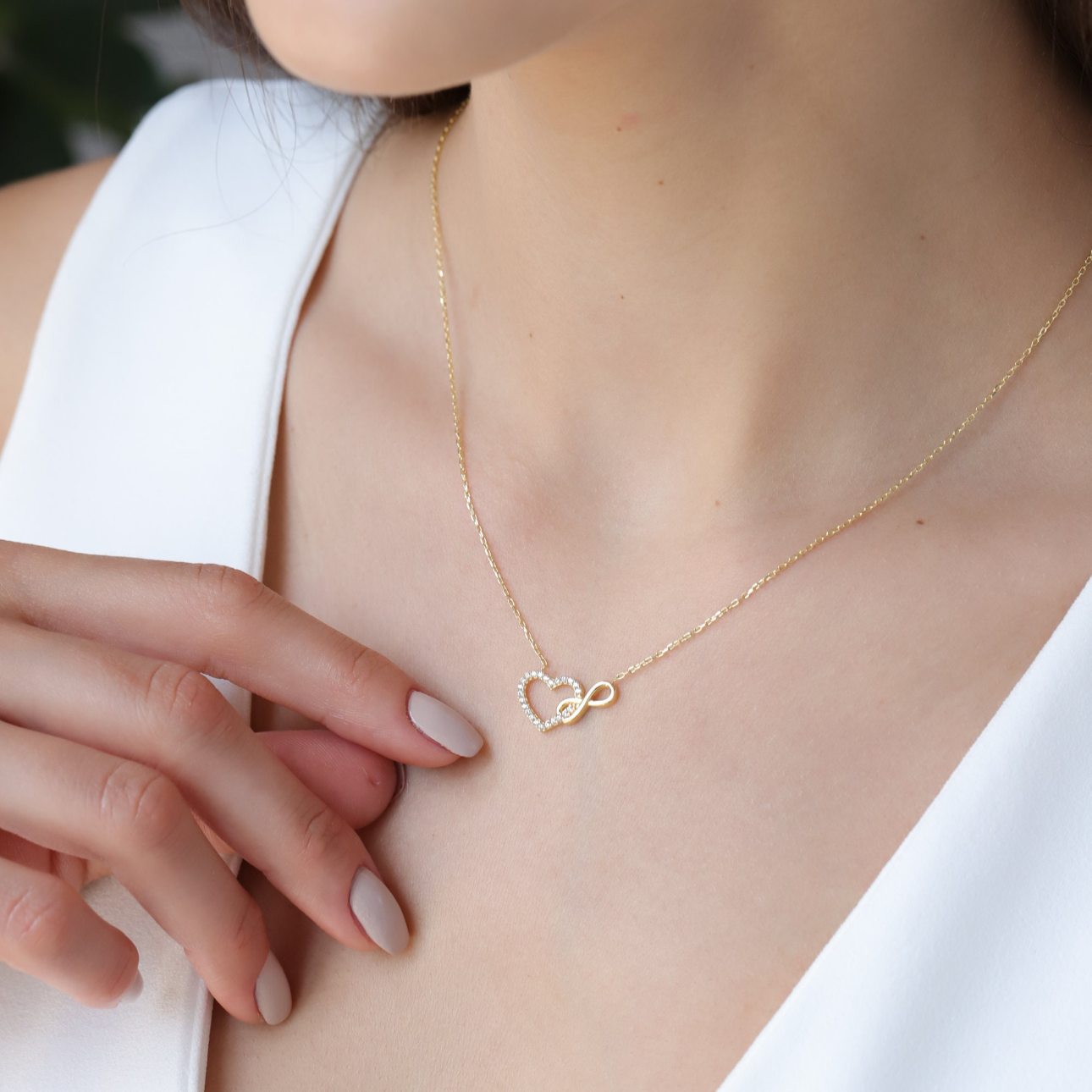 Collar Corazón con infinito