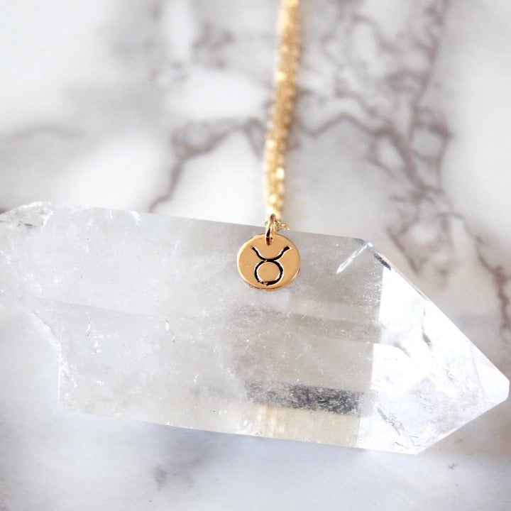 Collar signo zodiacal estampado