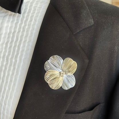 Boutonniere Brushed Petal