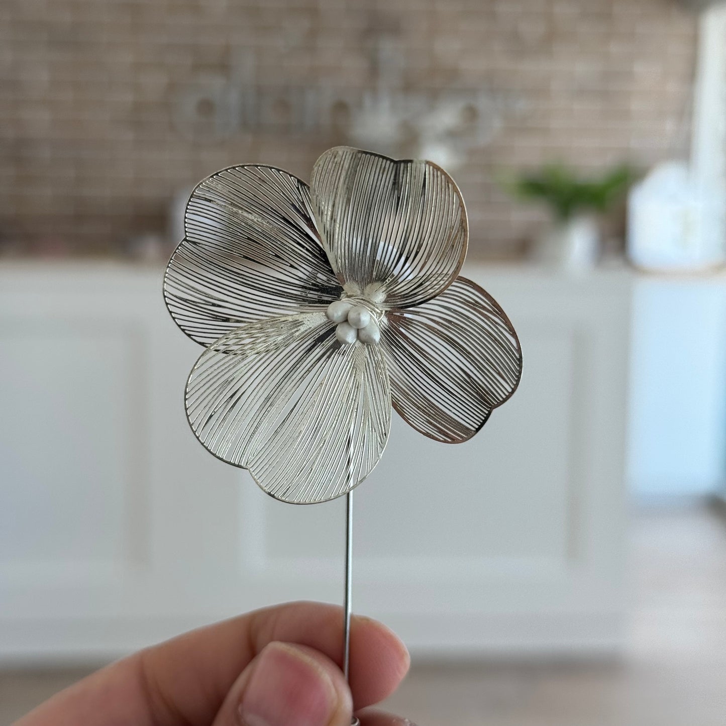 Boutonniere Brushed Petal