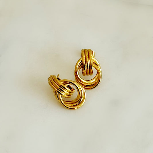 Par Aretes Doble Nudo