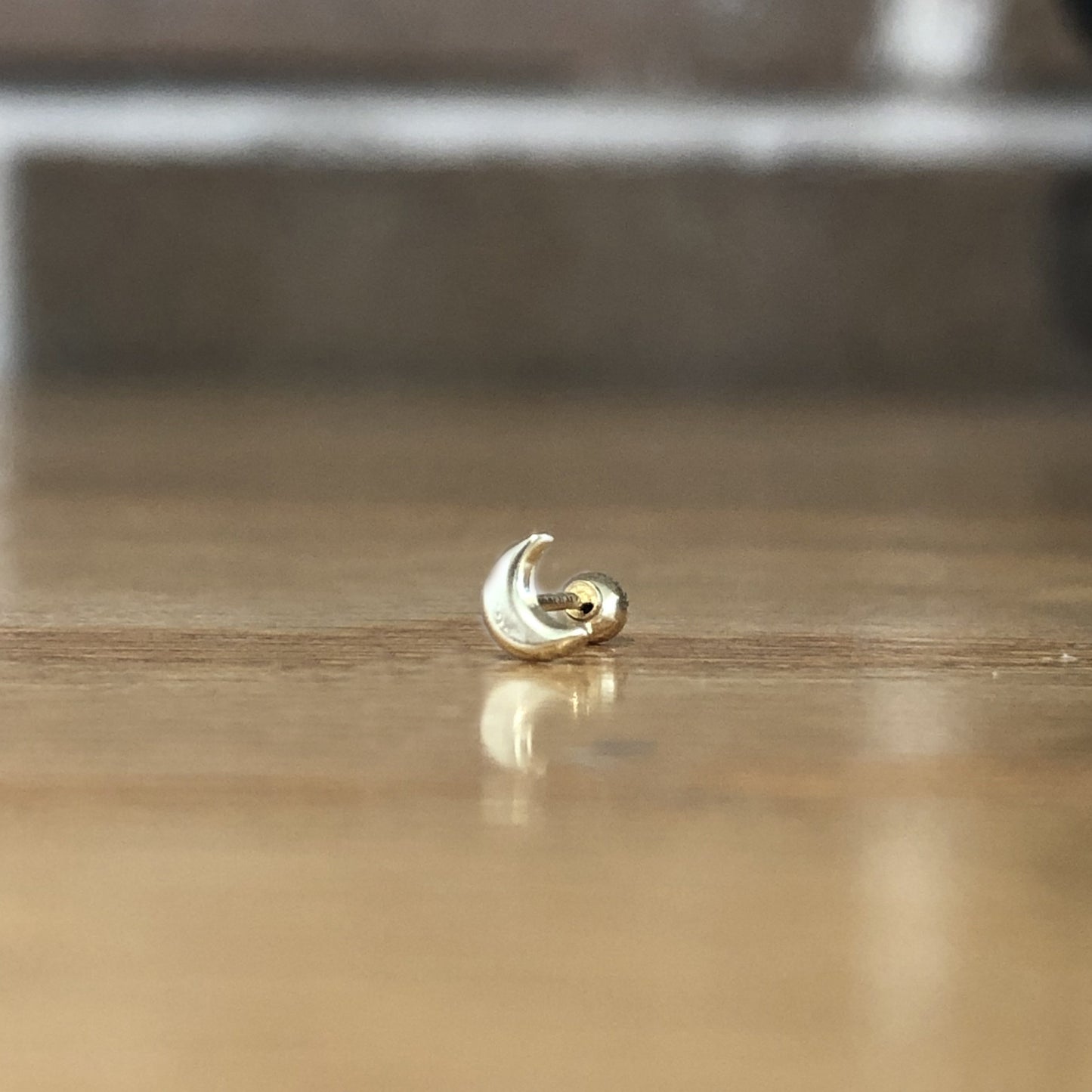 Broquel Luna Mini Lisa Oro 10K